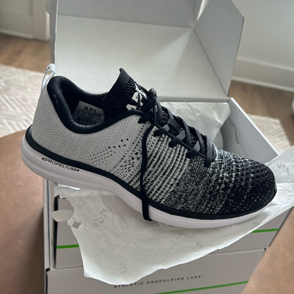APL Techloom Pro Sneaker